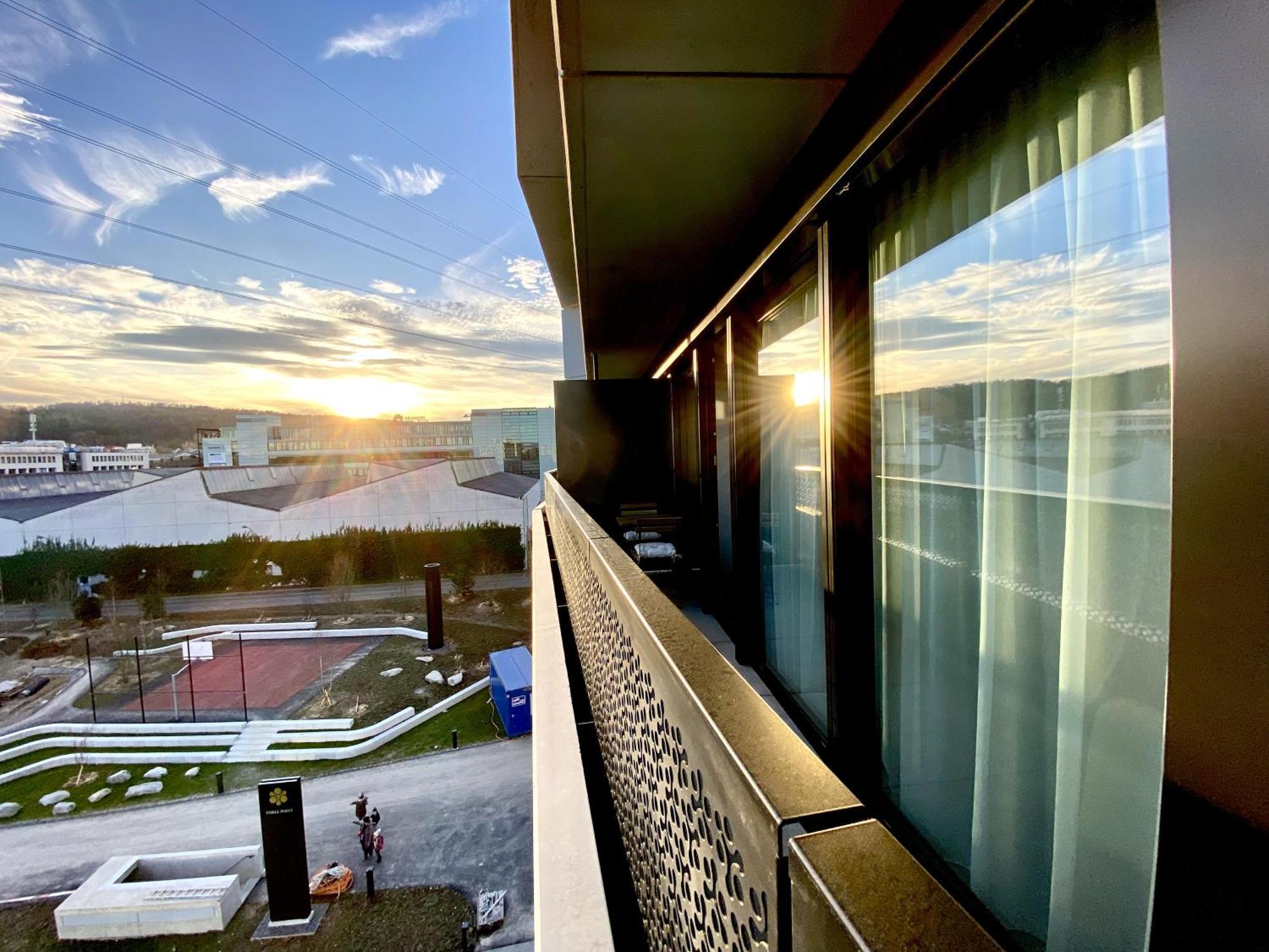 Glad Spot: Zurich - Central - Design - Netflix Exterior foto